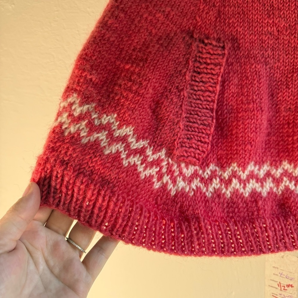 Hand Knit Red Hooded Knit Sweater with Snowflake Design Girls Size 4-6Y - Picture 2 of 6
